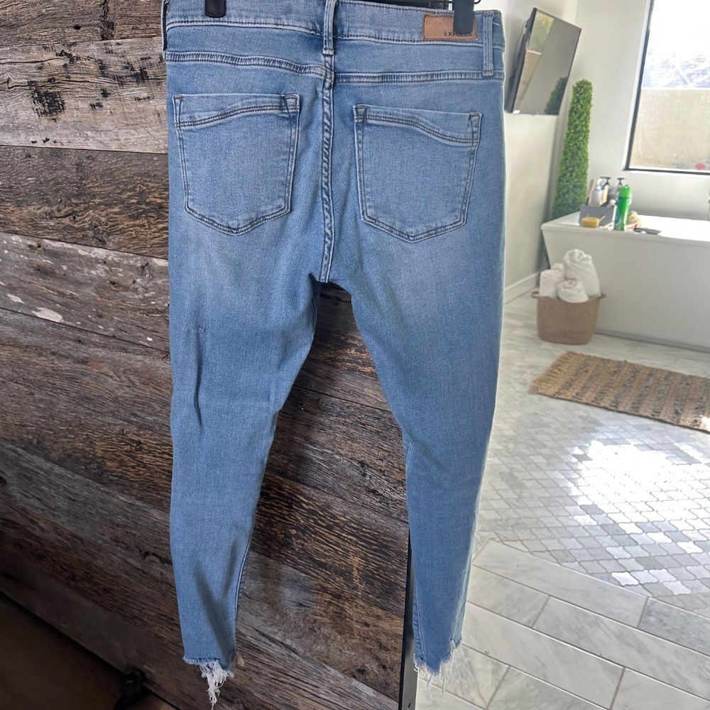 Express Ultimate Stretch Mid Rise Ankle Legging Jean Size 4 - Picture 3 of 10